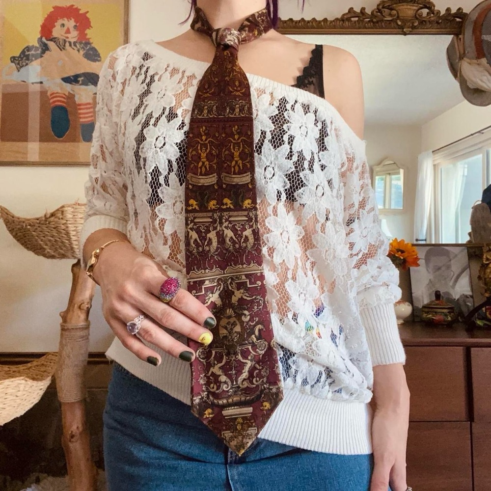 vintage audrey buckner maroon/gold baroque style silk tie